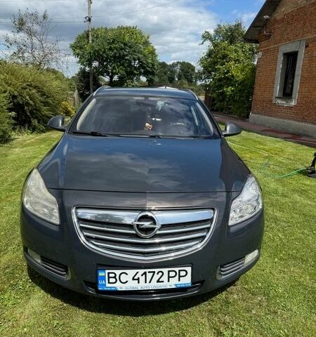 Серый Опель Инсигния, объемом двигателя 1.96 л и пробегом 301 тыс. км за 7000 $, фото 1 на Automoto.ua