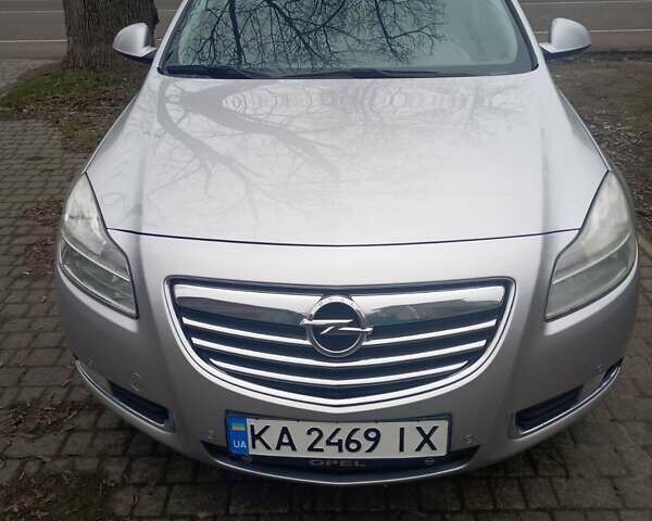 Серый Опель Инсигния, объемом двигателя 1.96 л и пробегом 286 тыс. км за 5999 $, фото 1 на Automoto.ua