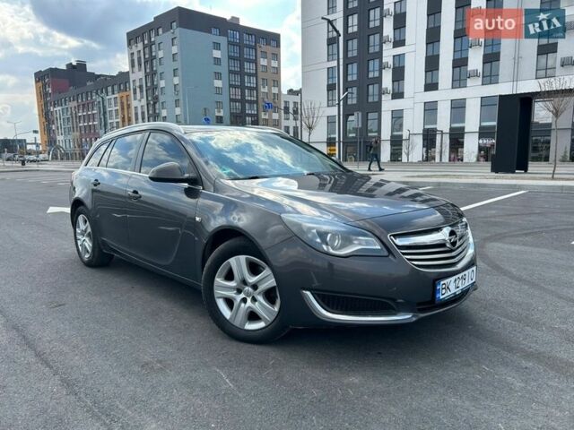 Серый Опель Инсигния, объемом двигателя 1.96 л и пробегом 360 тыс. км за 8700 $, фото 1 на Automoto.ua