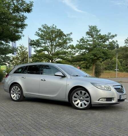 Сірий Опель Інсігнія, об'ємом двигуна 1.96 л та пробігом 239 тис. км за 9500 $, фото 1 на Automoto.ua