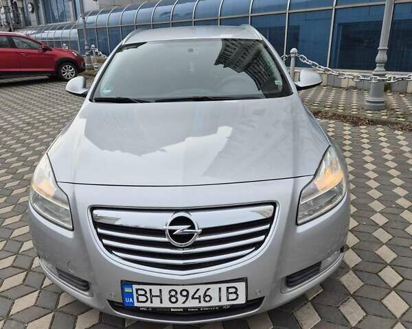 Серый Опель Инсигния, объемом двигателя 1.96 л и пробегом 238 тыс. км за 10700 $, фото 1 на Automoto.ua