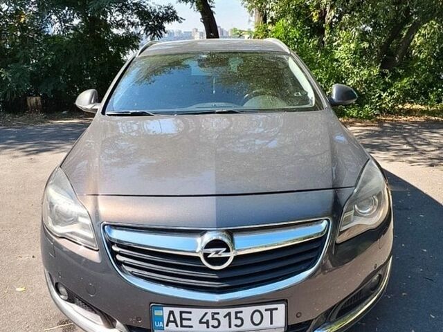 Сірий Опель Інсігнія, об'ємом двигуна 2 л та пробігом 210 тис. км за 8000 $, фото 1 на Automoto.ua