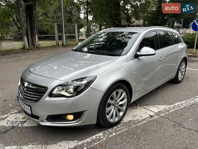 Серый Опель Инсигния, объемом двигателя 1.96 л и пробегом 253 тыс. км за 11199 $, фото 1 на Automoto.ua