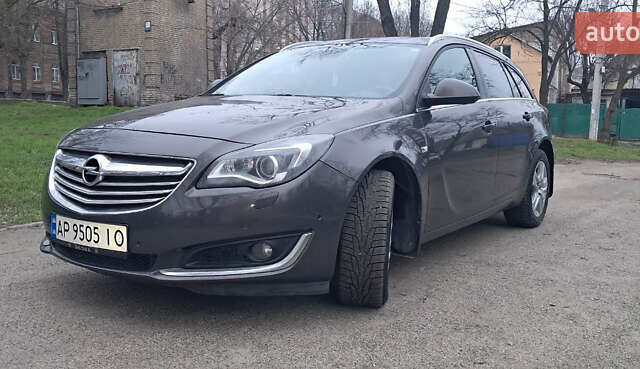 Серый Опель Инсигния, объемом двигателя 1.96 л и пробегом 292 тыс. км за 11000 $, фото 1 на Automoto.ua