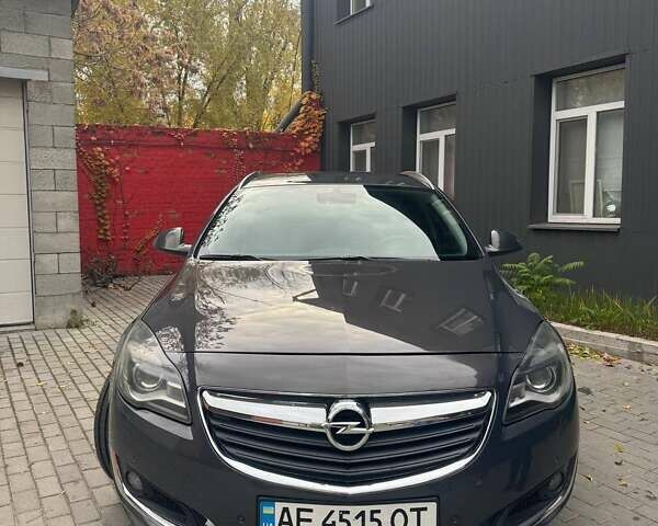 Серый Опель Инсигния, объемом двигателя 1.96 л и пробегом 205 тыс. км за 10700 $, фото 1 на Automoto.ua