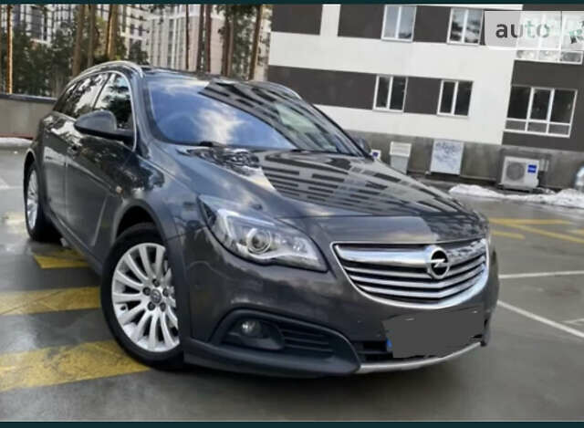 Серый Опель Инсигния, объемом двигателя 2 л и пробегом 263 тыс. км за 11000 $, фото 1 на Automoto.ua