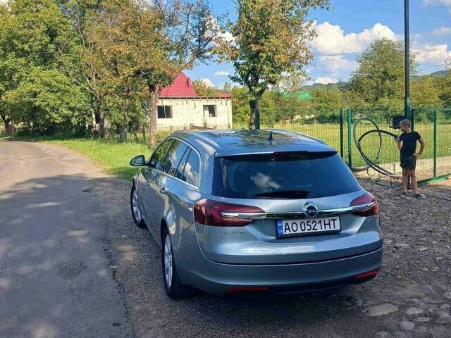 Сірий Опель Інсігнія, об'ємом двигуна 2 л та пробігом 227 тис. км за 9999 $, фото 1 на Automoto.ua