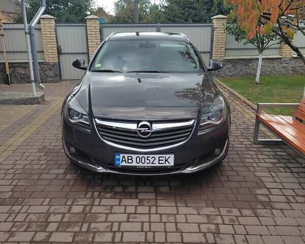 Серый Опель Инсигния, объемом двигателя 1.6 л и пробегом 234 тыс. км за 10800 $, фото 1 на Automoto.ua