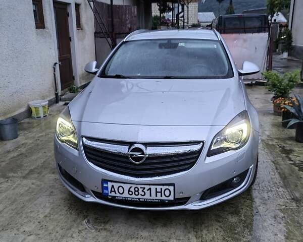 Серый Опель Инсигния, объемом двигателя 1.96 л и пробегом 239 тыс. км за 10000 $, фото 1 на Automoto.ua