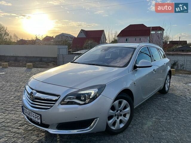 Серый Опель Инсигния, объемом двигателя 2 л и пробегом 202 тыс. км за 10500 $, фото 1 на Automoto.ua