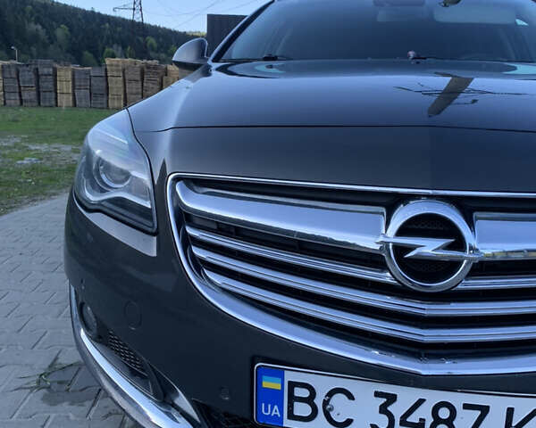 Сірий Опель Інсігнія, об'ємом двигуна 1.96 л та пробігом 256 тис. км за 11000 $, фото 1 на Automoto.ua