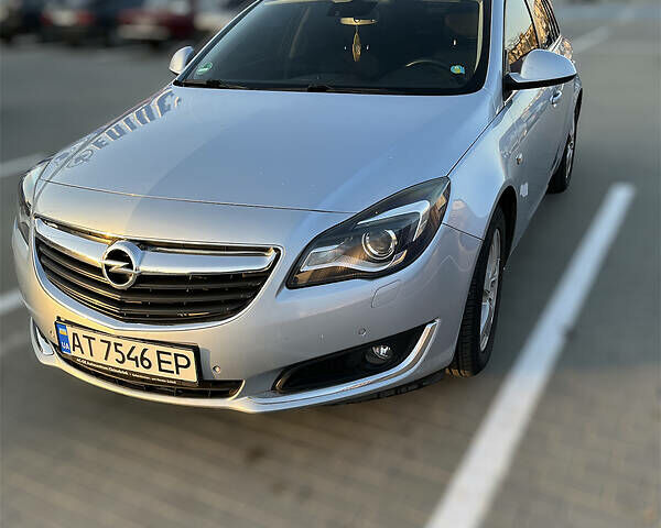 Серый Опель Инсигния, объемом двигателя 1.6 л и пробегом 200 тыс. км за 11800 $, фото 1 на Automoto.ua