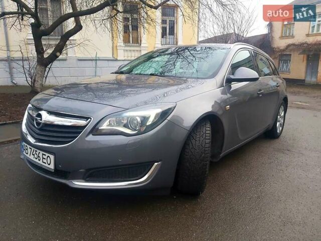 Серый Опель Инсигния, объемом двигателя 1.96 л и пробегом 191 тыс. км за 12600 $, фото 1 на Automoto.ua