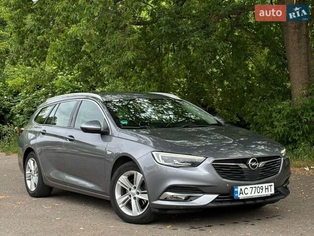 Серый Опель Инсигния, объемом двигателя 1.6 л и пробегом 185 тыс. км за 13700 $, фото 1 на Automoto.ua