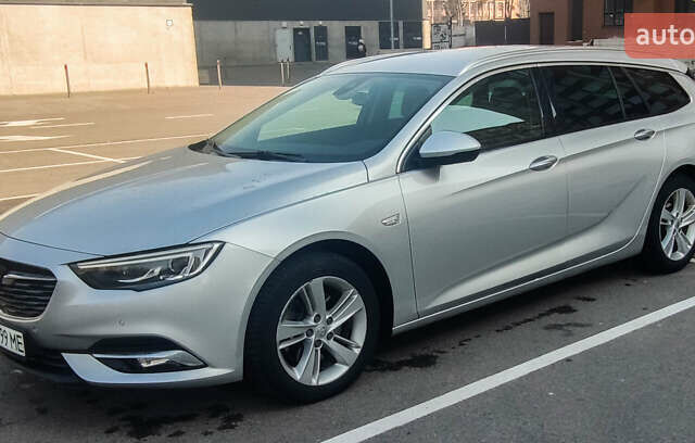 Серый Опель Инсигния, объемом двигателя 1.6 л и пробегом 186 тыс. км за 15000 $, фото 1 на Automoto.ua