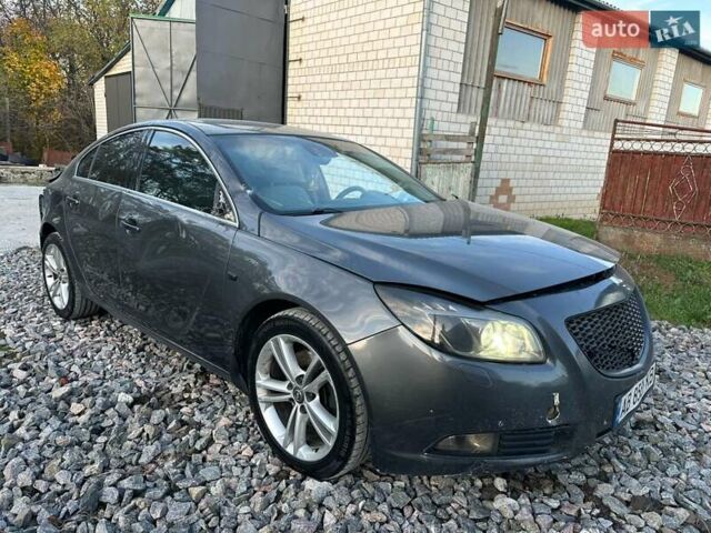 Серый Опель Инсигния, объемом двигателя 1.96 л и пробегом 277 тыс. км за 3300 $, фото 1 на Automoto.ua