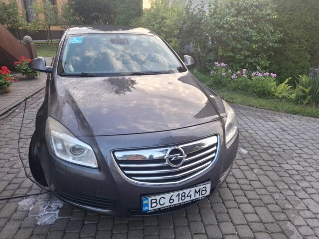 Сірий Опель Інсігнія, об'ємом двигуна 0 л та пробігом 215 тис. км за 6500 $, фото 1 на Automoto.ua