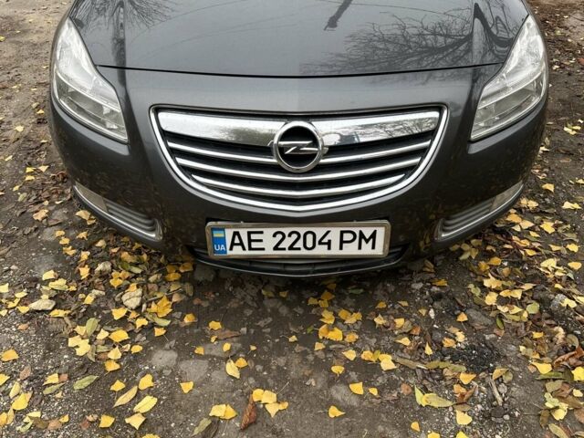 Серый Опель Инсигния, объемом двигателя 2 л и пробегом 246 тыс. км за 7500 $, фото 1 на Automoto.ua