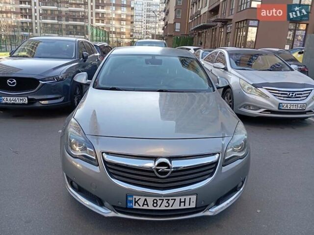 Серый Опель Инсигния, объемом двигателя 2 л и пробегом 234 тыс. км за 10000 $, фото 1 на Automoto.ua