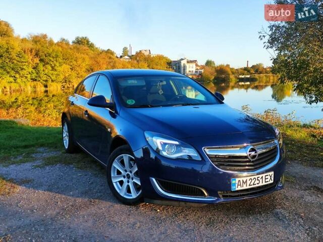 Синий Опель Инсигния, объемом двигателя 1.6 л и пробегом 170 тыс. км за 10999 $, фото 1 на Automoto.ua