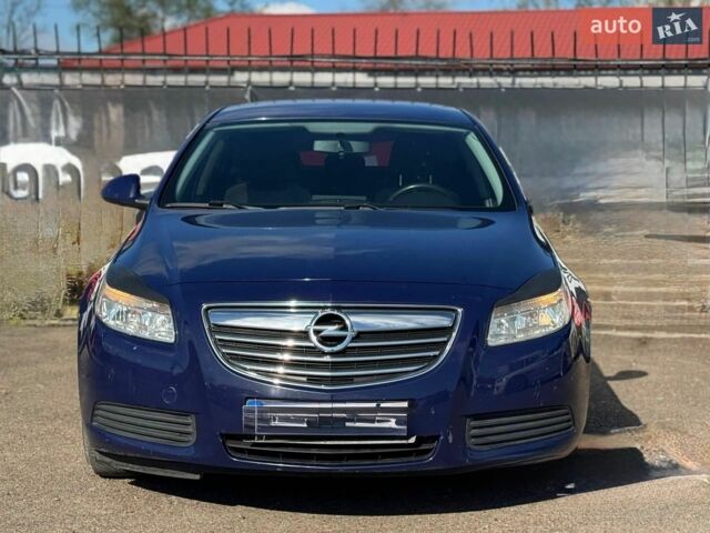 Синий Опель Инсигния, объемом двигателя 1.8 л и пробегом 185 тыс. км за 6500 $, фото 1 на Automoto.ua