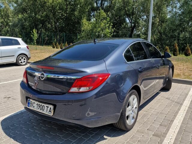 Синий Опель Инсигния, объемом двигателя 1.8 л и пробегом 171 тыс. км за 5800 $, фото 1 на Automoto.ua