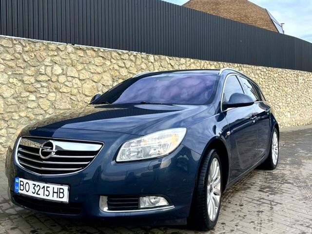 Синий Опель Инсигния, объемом двигателя 1.6 л и пробегом 253 тыс. км за 7100 $, фото 1 на Automoto.ua