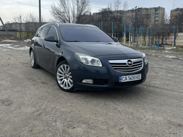 Синий Опель Инсигния, объемом двигателя 1.6 л и пробегом 246 тыс. км за 7500 $, фото 1 на Automoto.ua