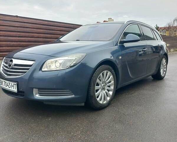 Синий Опель Инсигния, объемом двигателя 1.96 л и пробегом 278 тыс. км за 8200 $, фото 1 на Automoto.ua