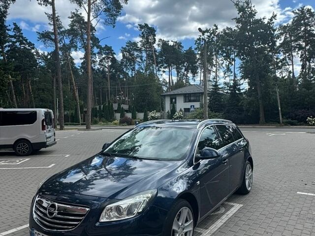 Синий Опель Инсигния, объемом двигателя 2 л и пробегом 278 тыс. км за 9500 $, фото 1 на Automoto.ua