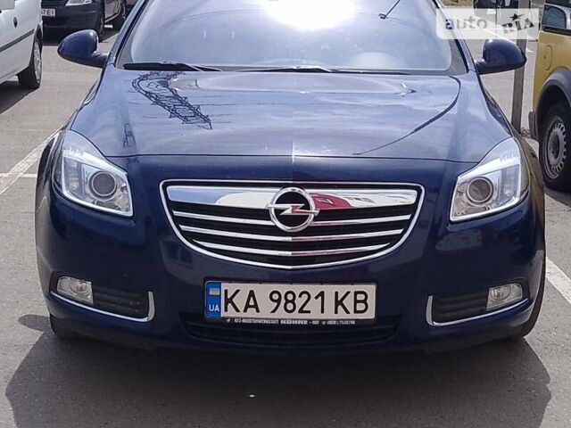 Синий Опель Инсигния, объемом двигателя 2 л и пробегом 286 тыс. км за 8800 $, фото 1 на Automoto.ua