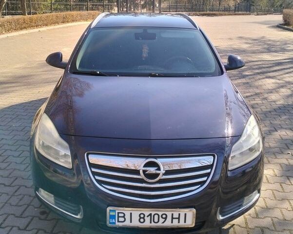 Синий Опель Инсигния, объемом двигателя 1.96 л и пробегом 257 тыс. км за 8200 $, фото 1 на Automoto.ua