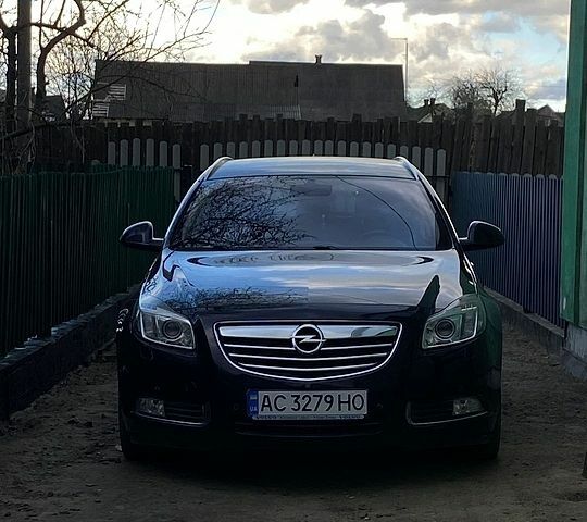 Синій Опель Інсігнія, об'ємом двигуна 1.96 л та пробігом 260 тис. км за 7200 $, фото 1 на Automoto.ua
