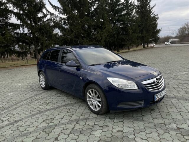 Синій Опель Інсігнія, об'ємом двигуна 2 л та пробігом 300 тис. км за 7400 $, фото 1 на Automoto.ua