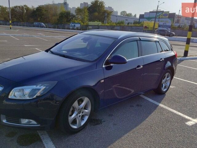 Синій Опель Інсігнія, об'ємом двигуна 1.96 л та пробігом 260 тис. км за 8300 $, фото 1 на Automoto.ua
