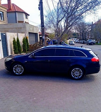 Синій Опель Інсігнія, об'ємом двигуна 2 л та пробігом 360 тис. км за 8700 $, фото 1 на Automoto.ua