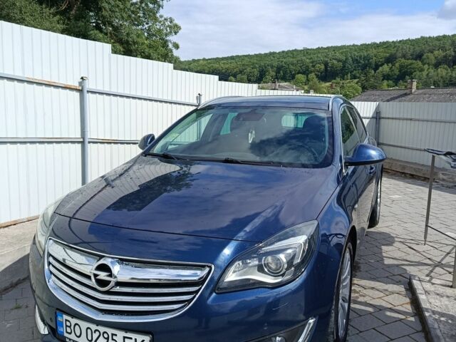 Синий Опель Инсигния, объемом двигателя 2 л и пробегом 230 тыс. км за 11000 $, фото 1 на Automoto.ua