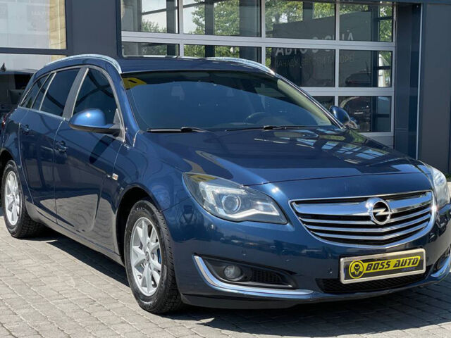 Синий Опель Инсигния, объемом двигателя 2 л и пробегом 316 тыс. км за 9600 $, фото 1 на Automoto.ua
