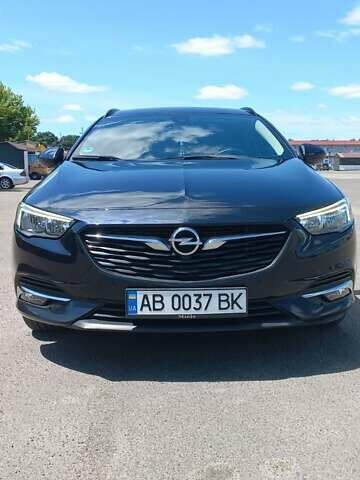 Синий Опель Инсигния, объемом двигателя 1.6 л и пробегом 190 тыс. км за 13500 $, фото 1 на Automoto.ua