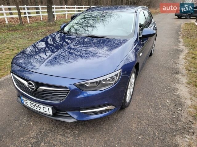 Синій Опель Інсігнія, об'ємом двигуна 1.6 л та пробігом 250 тис. км за 13300 $, фото 1 на Automoto.ua