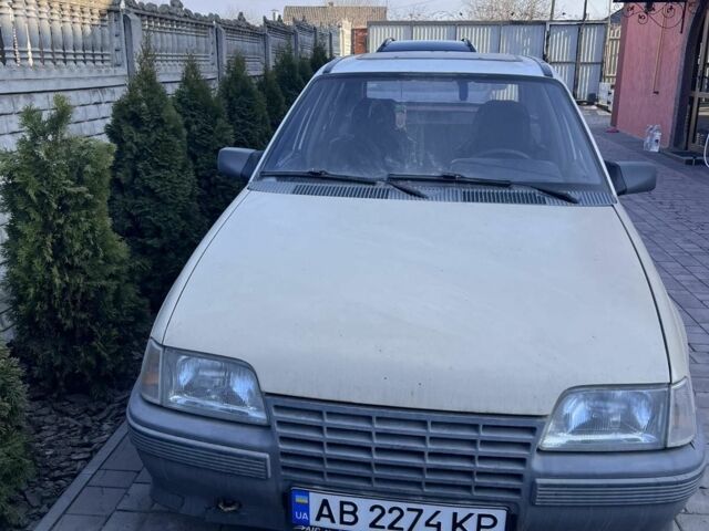 Белый Опель Кадет, объемом двигателя 1.6 л и пробегом 100 тыс. км за 1800 $, фото 1 на Automoto.ua