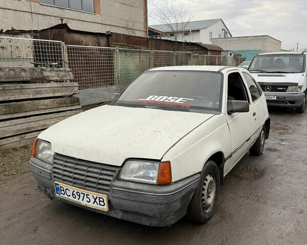 Білий Опель Кадет, об'ємом двигуна 1.3 л та пробігом 300 тис. км за 550 $, фото 1 на Automoto.ua