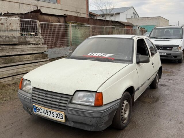 Білий Опель Кадет, об'ємом двигуна 1.3 л та пробігом 300 тис. км за 450 $, фото 1 на Automoto.ua