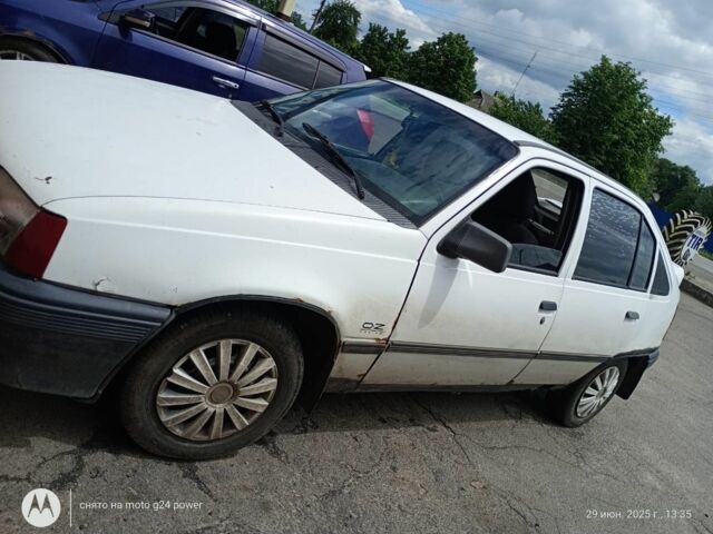 Белый Опель Кадет, объемом двигателя 0 л и пробегом 3 тыс. км за 639 $, фото 1 на Automoto.ua