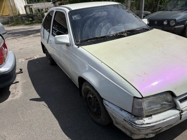 Білий Опель Кадет, об'ємом двигуна 1.3 л та пробігом 350 тис. км за 300 $, фото 1 на Automoto.ua