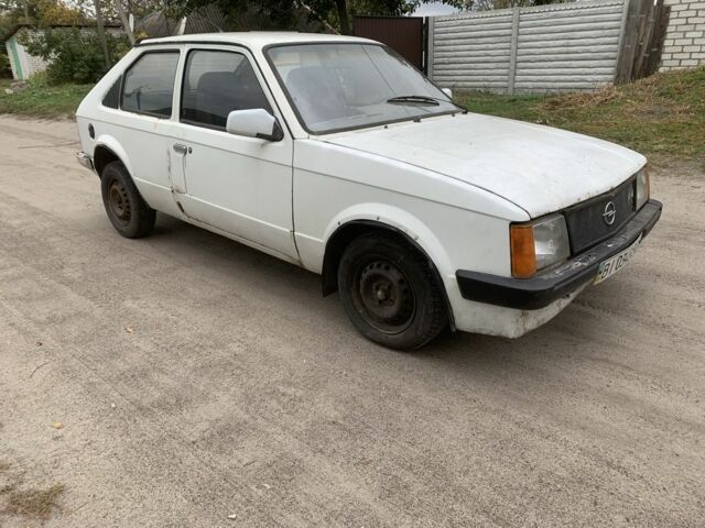 Белый Опель Кадет, объемом двигателя 1.3 л и пробегом 300 тыс. км за 370 $, фото 1 на Automoto.ua