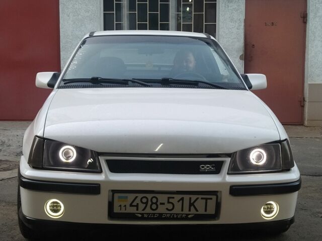 Белый Опель Кадет, объемом двигателя 2 л и пробегом 60 тыс. км за 3300 $, фото 1 на Automoto.ua