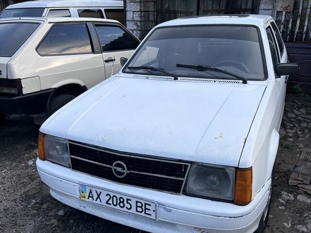Белый Опель Кадет, объемом двигателя 0 л и пробегом 123 тыс. км за 1000 $, фото 1 на Automoto.ua