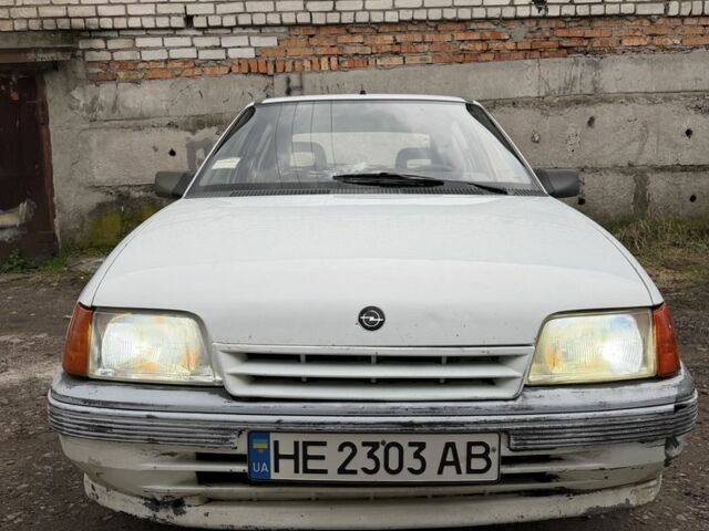 Білий Опель Кадет, об'ємом двигуна 1.3 л та пробігом 88 тис. км за 750 $, фото 1 на Automoto.ua