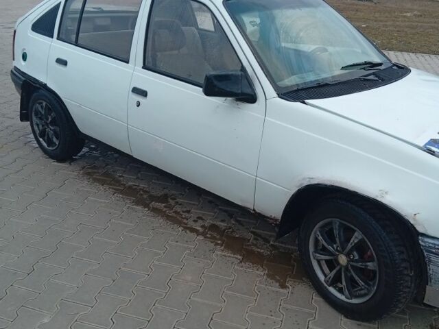 Белый Опель Кадет, объемом двигателя 0 л и пробегом 300 тыс. км за 384 $, фото 1 на Automoto.ua